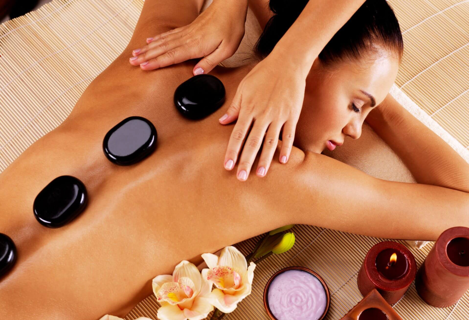 HOT STONES MASSAGE